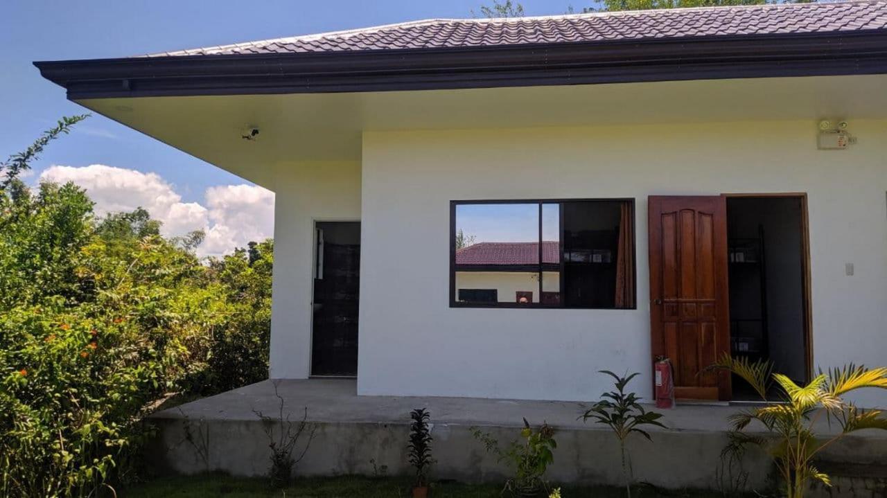 Funny Jellyfish Resort Moalboal Exterior photo